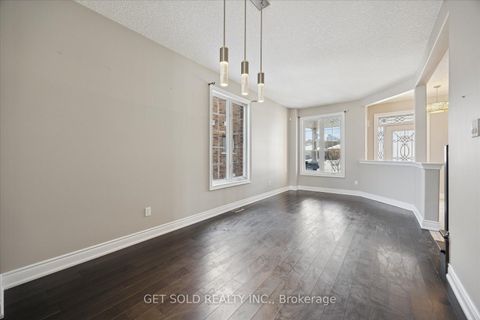 Photo 6 at 35 Marta Crescent, Ardagh, Barrie