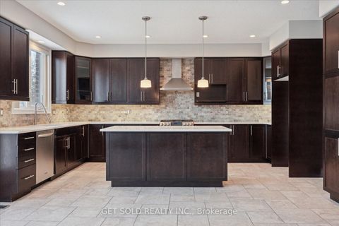 Photo 11 at 35 Marta Crescent, Ardagh, Barrie