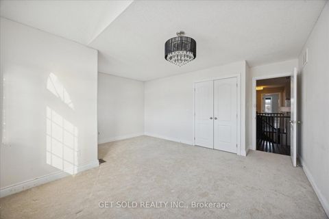 Photo 30 at 35 Marta Crescent, Ardagh, Barrie