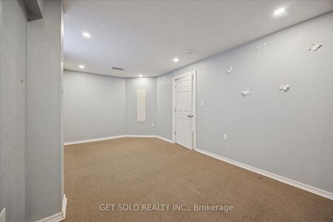 Photo 34 at 35 Marta Crescent, Ardagh, Barrie