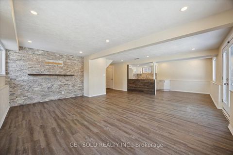 Photo 38 at 35 Marta Crescent, Ardagh, Barrie