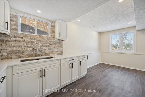 Photo 42 at 35 Marta Crescent, Ardagh, Barrie