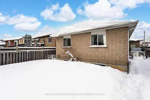 Photo 13 at 53 Butternut Drive, Holly, Barrie