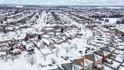 Photo 16 at 53 Butternut Drive, Holly, Barrie