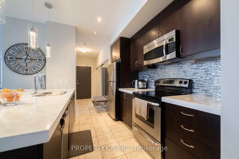 Photo 5 at PH3504 - 223 Webb Drive, City Centre, Mississauga