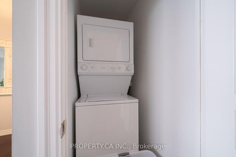 Photo 13 at PH3504 - 223 Webb Drive, City Centre, Mississauga