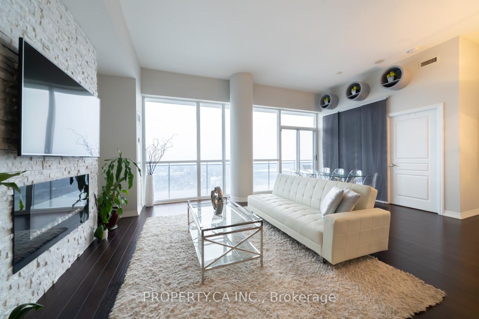 PH3504 - 223 Webb Drive, City Centre, Mississauga by Loree Meneguzzi Real Estate PH3504 - 223 Webb Drive, City Centre, Mississauga