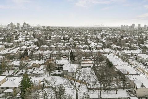 Photo 3 at 2 Lailey Crescent, Willowdale East, Toronto