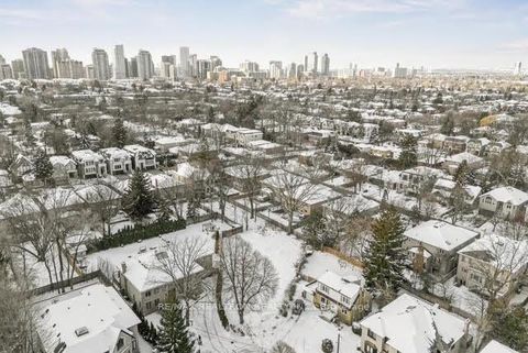 Photo 7 at 2 Lailey Crescent, Willowdale East, Toronto