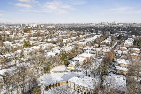 Photo 8 at 2 Lailey Crescent, Willowdale East, Toronto