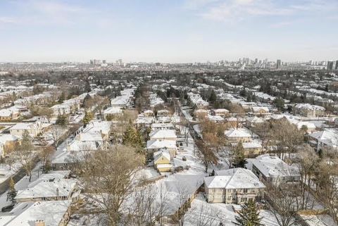 Photo 9 at 2 Lailey Crescent, Willowdale East, Toronto