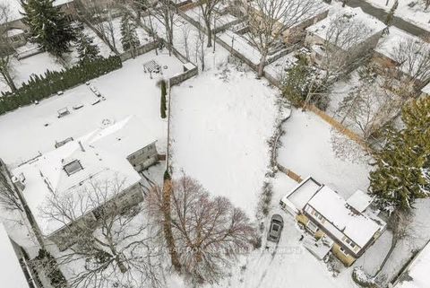 Photo 14 at 2 Lailey Crescent, Willowdale East, Toronto