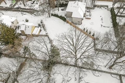 Photo 17 at 2 Lailey Crescent, Willowdale East, Toronto