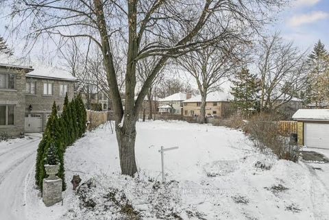 Photo 25 at 2 Lailey Crescent, Willowdale East, Toronto