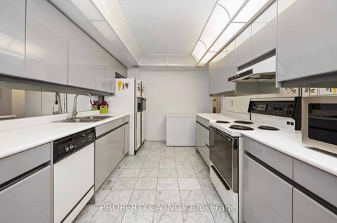 Photo 9 at 1109 - 33 University Avenue, Bay Street Corridor, Toronto