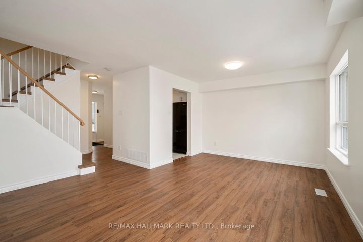 Photo 6 at 16 - 595 Gibney Crescent, Summerhill Estates, Newmarket