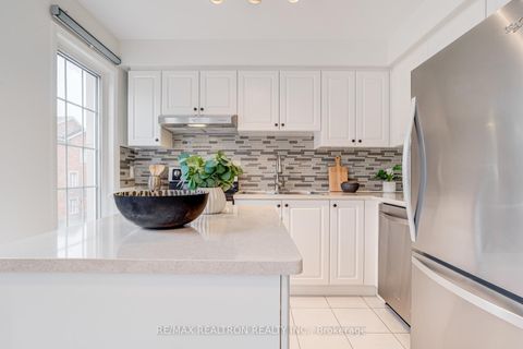 Photo 11 at 49 Ted Wray Circle, CFB, Toronto