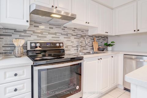 Photo 14 at 49 Ted Wray Circle, CFB, Toronto