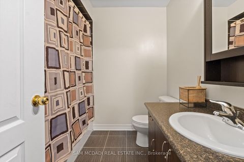 Photo 10 at 30 Zachary Place, Vellore Village, Vaughan