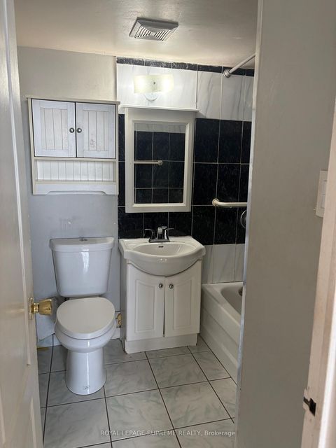 Photo 12 at 1215 - 100 Lotherton Pathway, Glen Park, Toronto