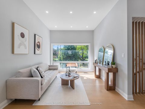 Photo 9 at 393 Paliser Crescent S, Harding, Richmond Hill