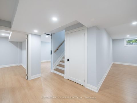 Photo 22 at 393 Paliser Crescent S, Harding, Richmond Hill