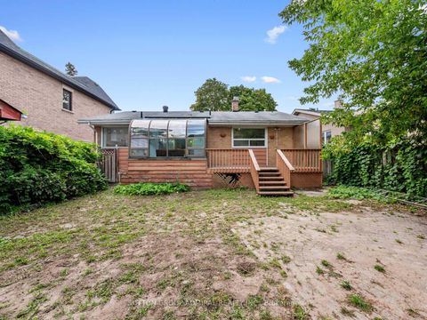 Photo 33 at 393 Paliser Crescent S, Harding, Richmond Hill