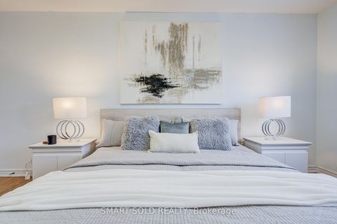 Photo 17 at 16 Lealinds Road, Patterson, Vaughan