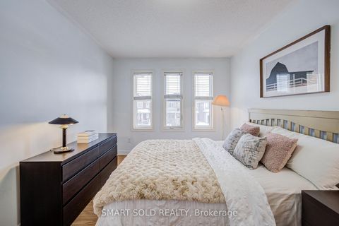 Photo 24 at 16 Lealinds Road, Patterson, Vaughan