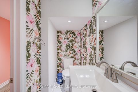 Photo 33 at 16 Lealinds Road, Patterson, Vaughan