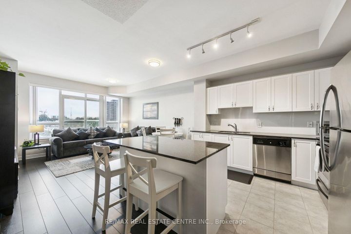 Photo 11 at 604 - 3865 Lake Shore Boulevard W, Long Branch, Toronto