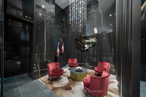 Photo 4 at 6209 - 11 Yorkville Avenue, Annex, Toronto