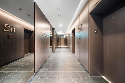 Photo 5 at 6209 - 11 Yorkville Avenue, Annex, Toronto