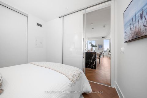Photo 23 at 6209 - 11 Yorkville Avenue, Annex, Toronto