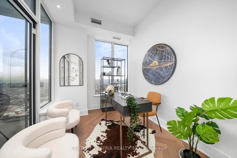 Photo 25 at 6209 - 11 Yorkville Avenue, Annex, Toronto