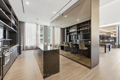 Photo 39 at 6209 - 11 Yorkville Avenue, Annex, Toronto