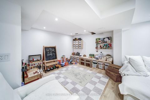 Photo 31 at 158 Dawlish Avenue, Aurora Highlands, Aurora