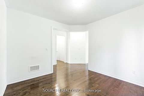 Photo 7 at 376 Danny Wheeler Boulevard, Keswick North, Georgina