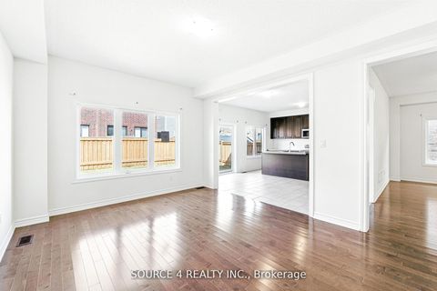 Photo 18 at 376 Danny Wheeler Boulevard, Keswick North, Georgina