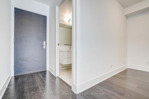 Photo 4 at 606 - 403 Church Street, Yonge Corridor, Toronto