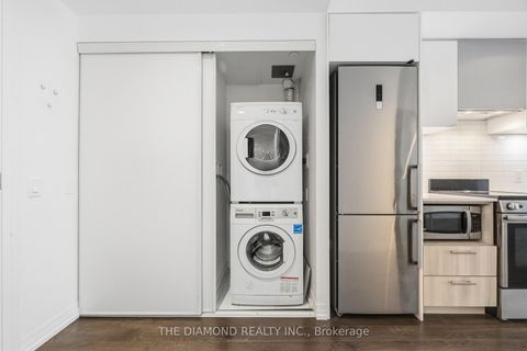 Photo 27 at 606 - 251 Jarvis Street, South St. James Town, Toronto