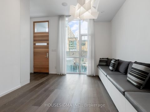 Photo 3 at 15 - 850 Richmond Street W, Niagara, Toronto