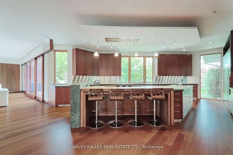 Photo 13 at 89 Kingsway Crescent, Kingsway South, Toronto