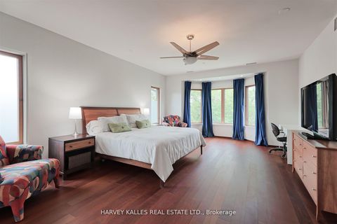 Photo 31 at 89 Kingsway Crescent, Kingsway South, Toronto