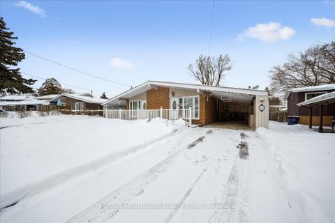 Photo 0 at 72 Dogwood Crescent, Bendale, Toronto