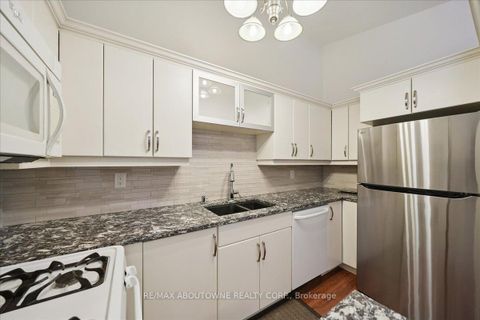 Photo 4 at 72 Dogwood Crescent, Bendale, Toronto