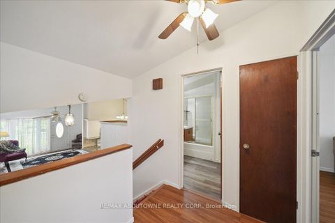 Photo 9 at 72 Dogwood Crescent, Bendale, Toronto
