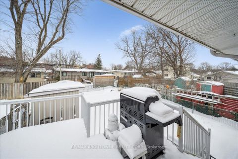 Photo 13 at 72 Dogwood Crescent, Bendale, Toronto