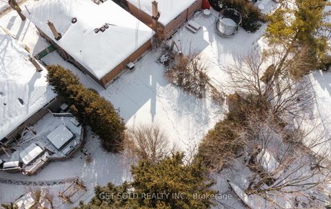 Photo 40 at 18 Hinton Road, Kipling, Toronto