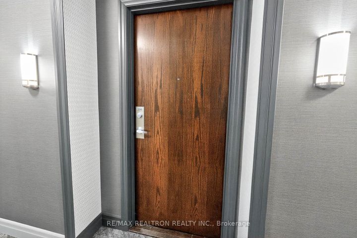 Photo 2 at 209 - 27 Rean Drive, Bayview Village, Toronto